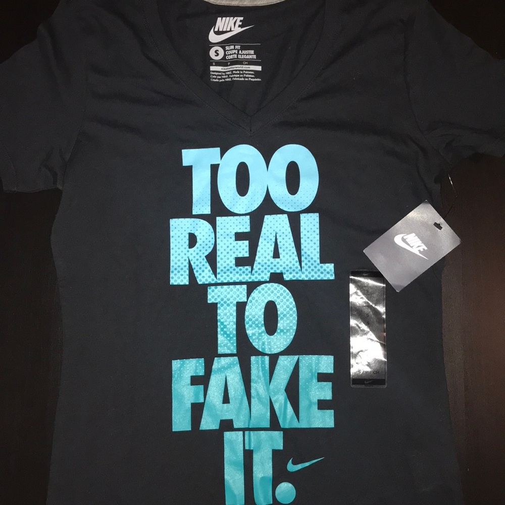 Nike women’s shirt